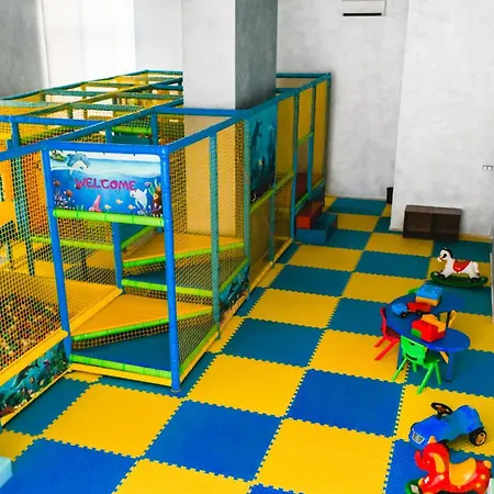 Continental Aparthotel 4*