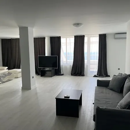 Continental Lägenhetshotell 4*